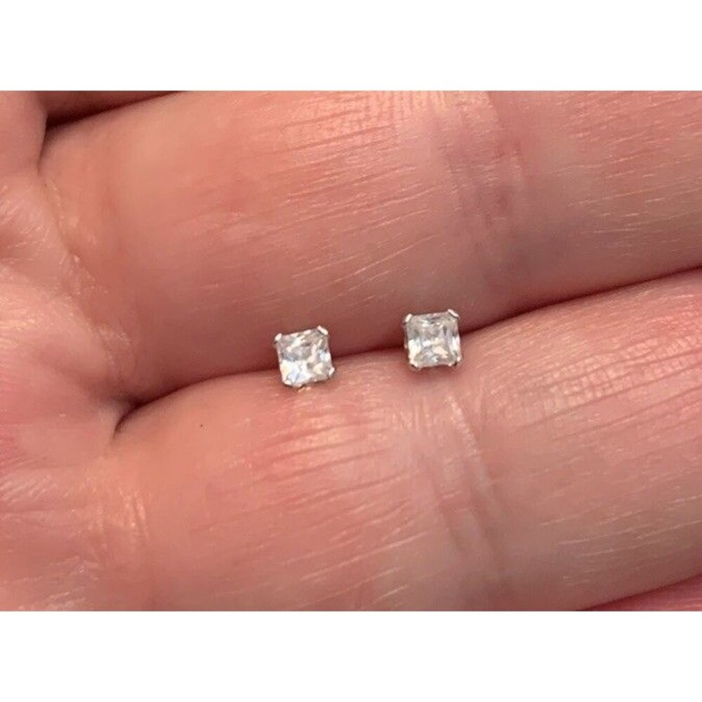 Vintage 14K Gold Princess Cut Solitaire Stud Earrings .50-.60 Ctw CZ